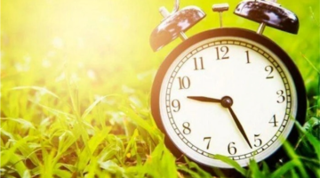 كيفية التأكد من ضبط ساعة موبايلك تلقائيا مع بدء التوقيت الصيفي؟.. خطوة بخطوة